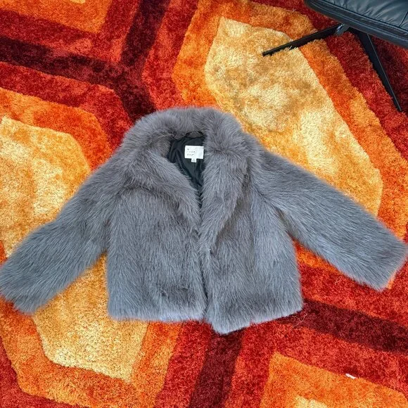 Faux Fur Jacket - Picture 2 of 3